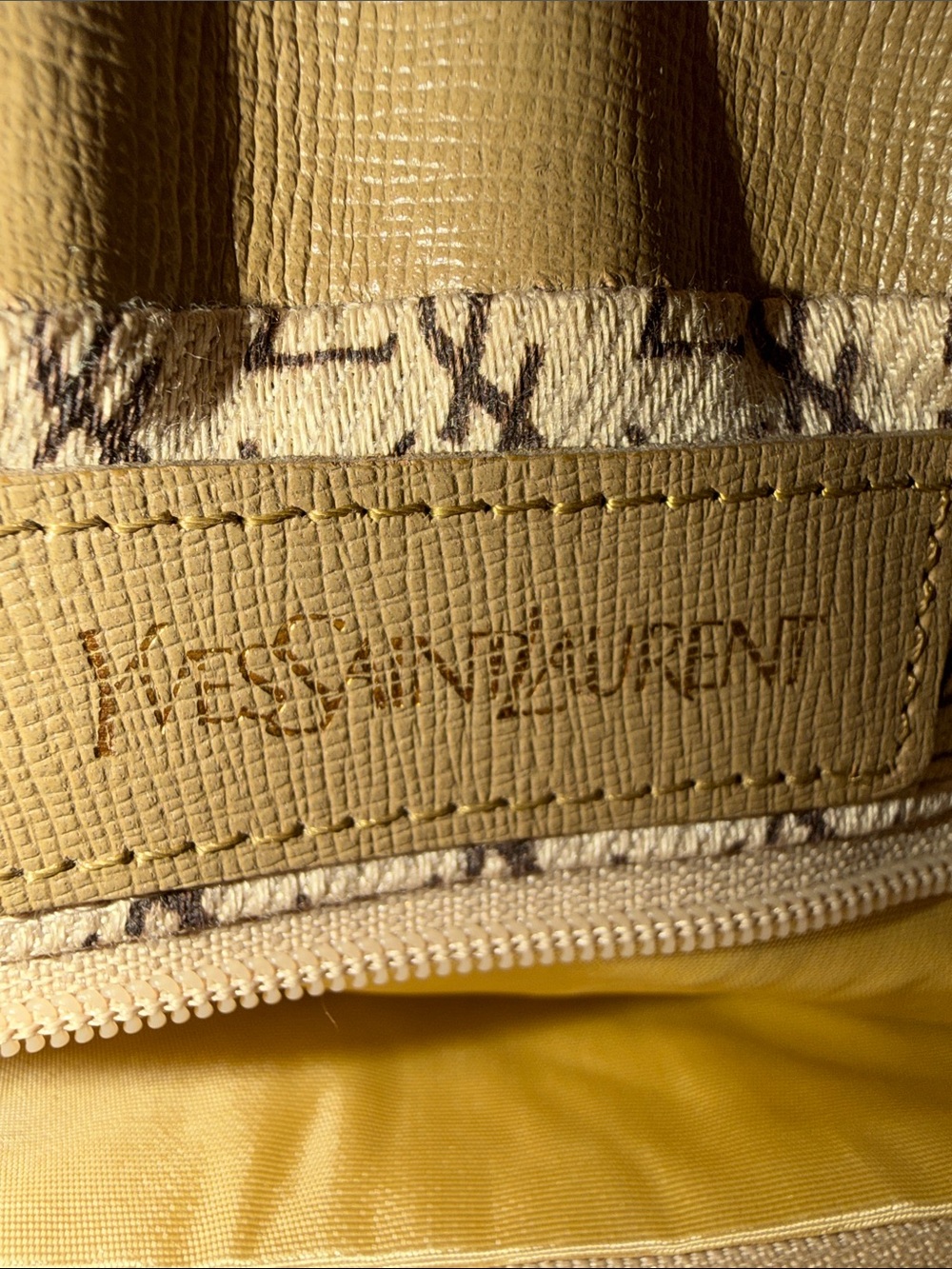 Vintage Yves Saint Laurent shoulder bag - Picture 2 of 16